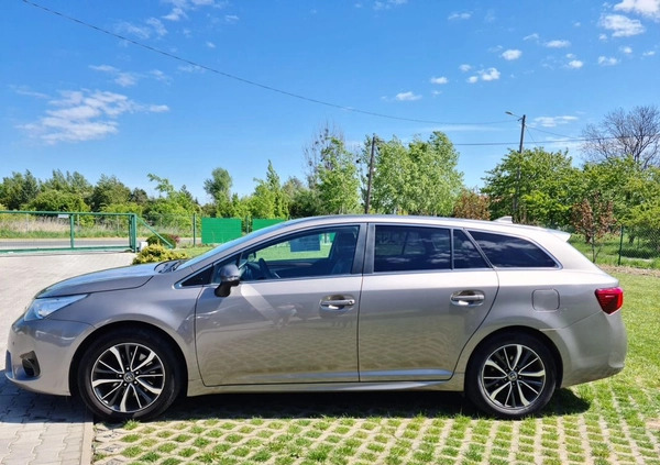 Toyota Avensis cena 49500 przebieg: 188138, rok produkcji 2016 z Przemyśl małe 172